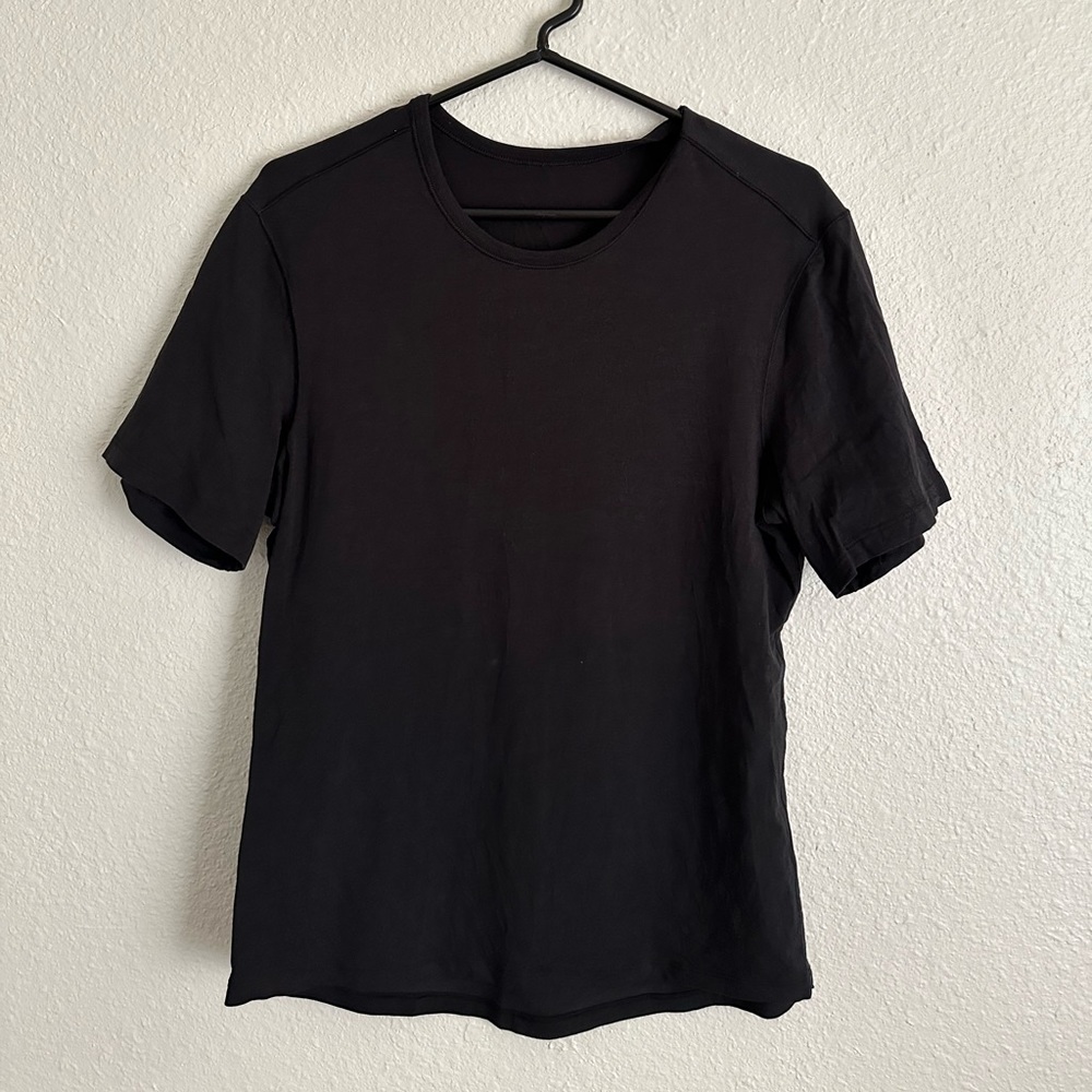 Lululemon 5 Year Basic Black Tee Shirt